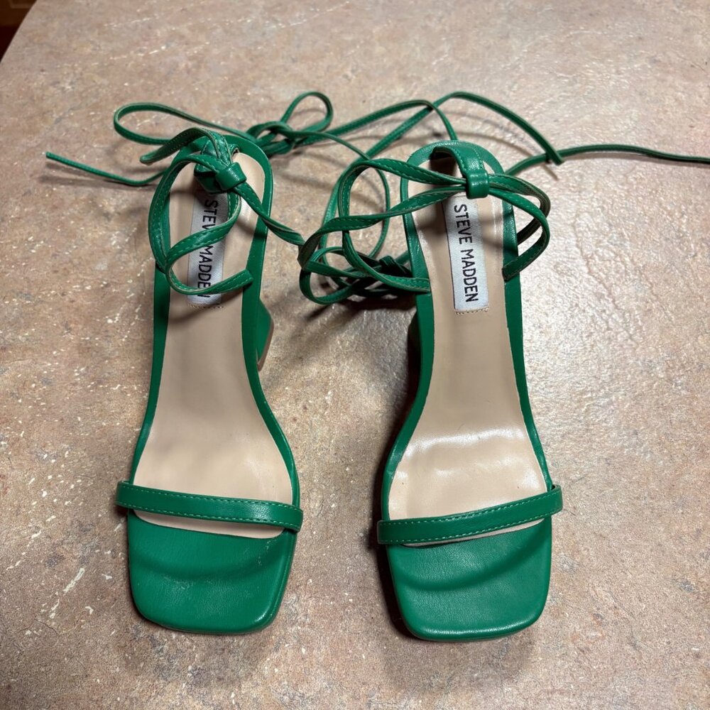 EXCELLENT Steve Madden Green Lafayette Flared Block Heel Wrap-Around Sandals 7.5 - Picture 3 of 13